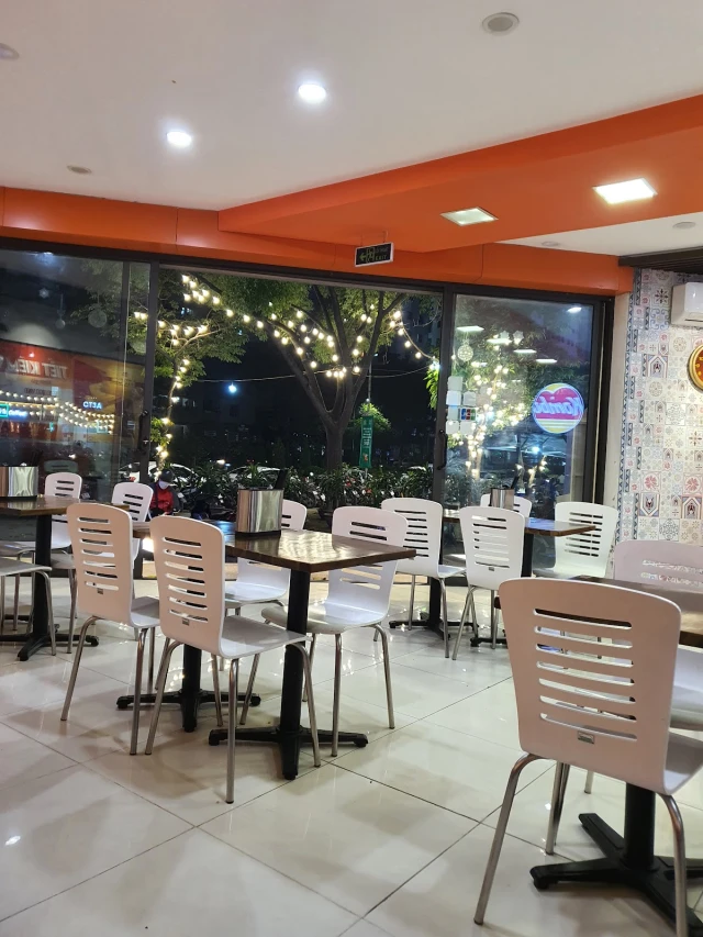 Kombo - Cơm niêu Singapore - Nguyễn Cơ Thạch - không gian 3