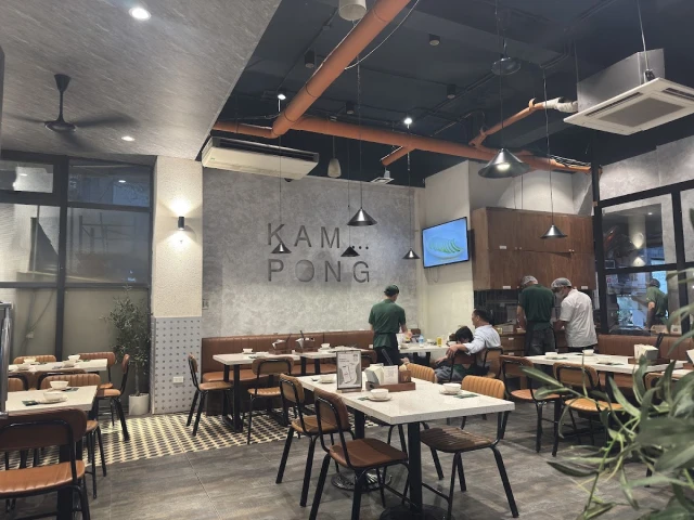Kampong Chicken House - Cơm gà Hải Nam - Hoàng Đạo Thúy - không gian 3