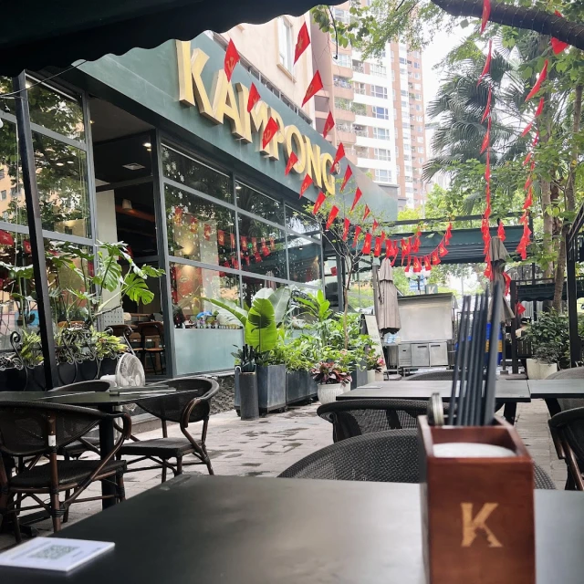 Kampong Chicken House - Cơm gà Hải Nam - Hoàng Đạo Thúy - không gian 4