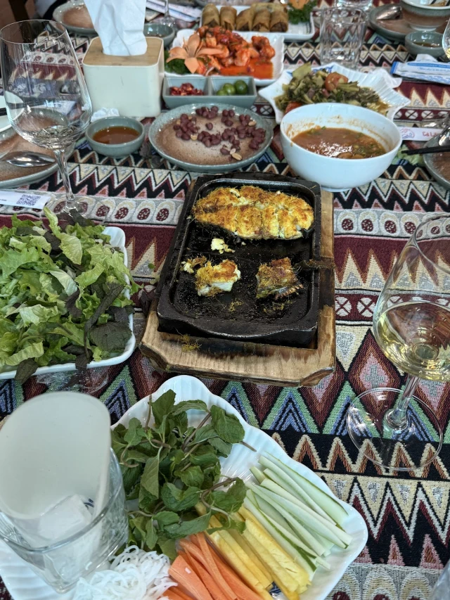 Mạnh Cá Lăng - Phạm Hùng