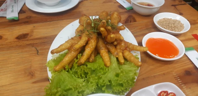 Vương Quốc Gà - KĐT Xa La
