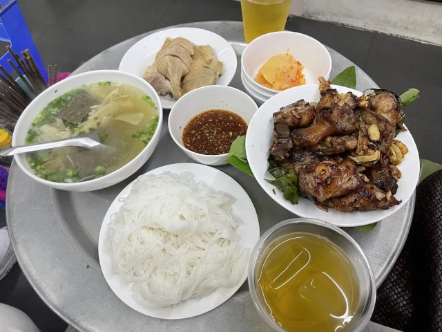 Ngan Ngon Trâm - Hàng Nón