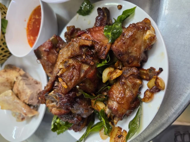 Ngan Ngon Trâm - Hàng Nón
