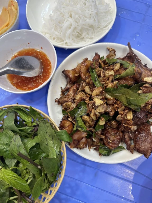 Ngan Ngon Trâm - Hàng Nón