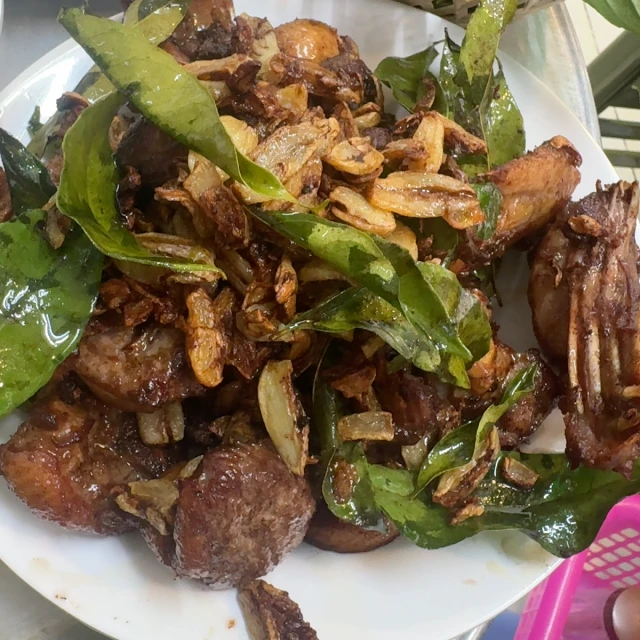 Ngan Ngon Trâm - Hàng Nón