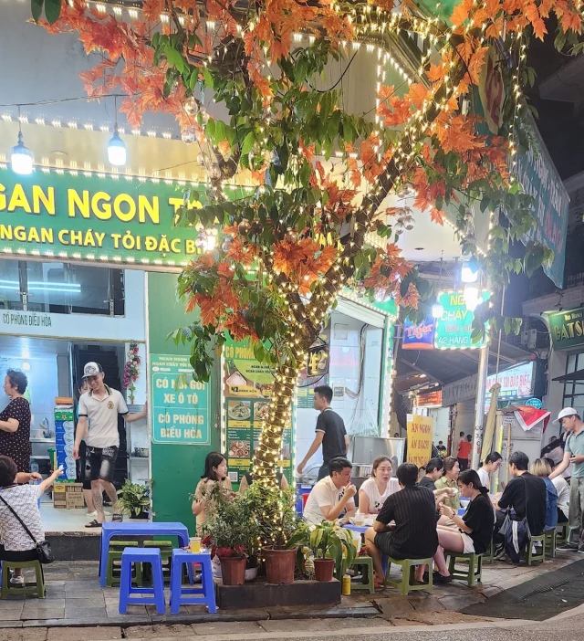 Ngan Ngon Trâm - Hàng Nón - không gian 3