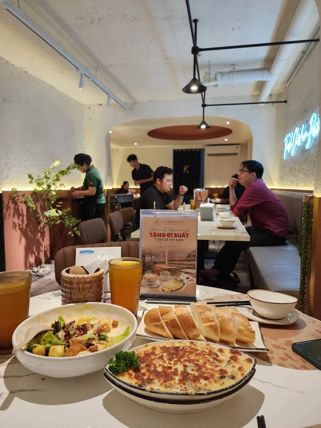 Kampong Chicken House – Cơm Gà Hải Nam - Trần Huy Liệu