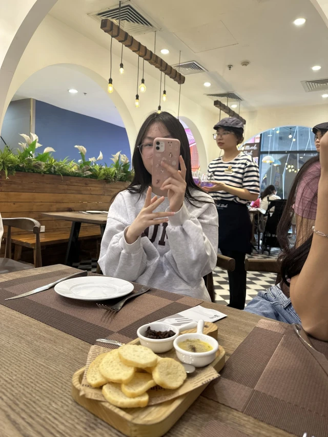 Le Monde Steak - Vincom Bà Triệu