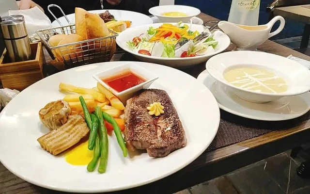 Le Monde Steak - Vincom Trần Duy Hưng