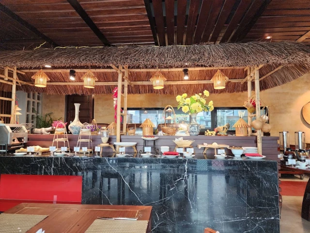 Chợ Quê - Duy Tân - không gian 5