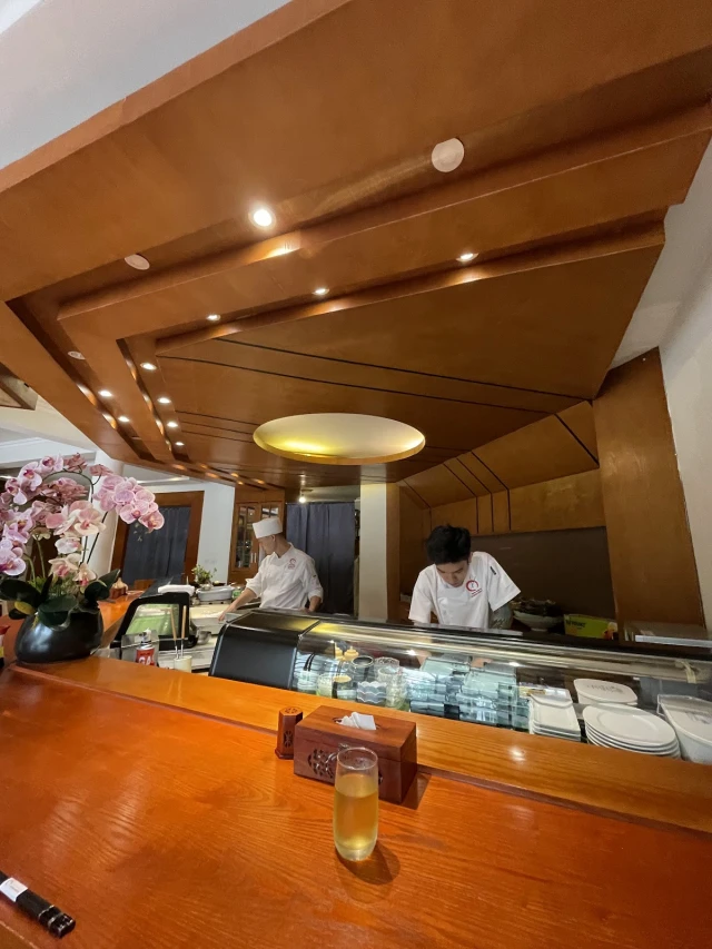 Sushi House - Vạn Phúc - không gian 2