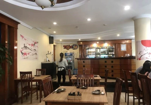 Sushi House - Vạn Phúc - không gian 3