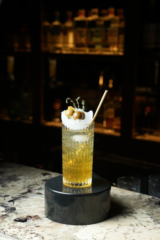 Ignite Sky Bar - Đường Thành