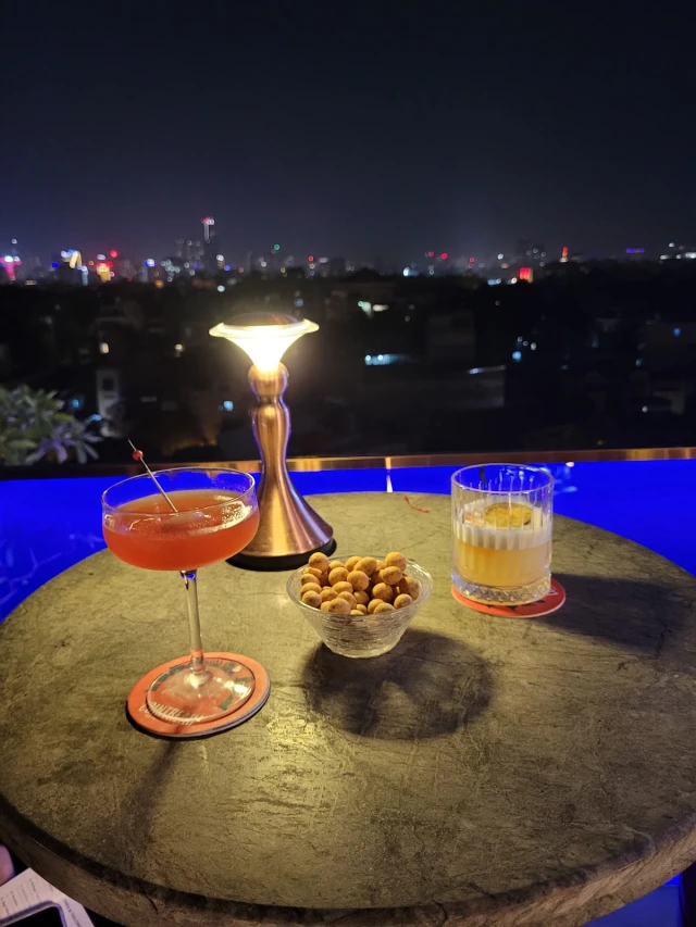 Ignite Sky Bar - Đường Thành
