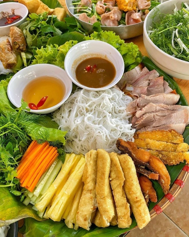 Phương Nam - Lê Văn Lương