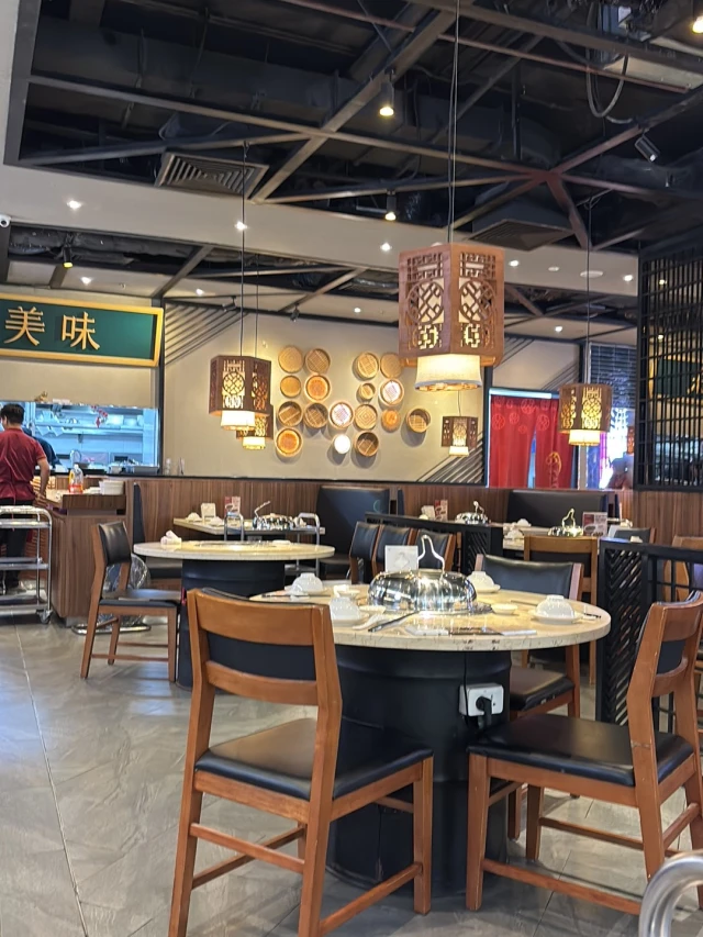 Meiwei - Vincom Bà Triệu - không gian 2