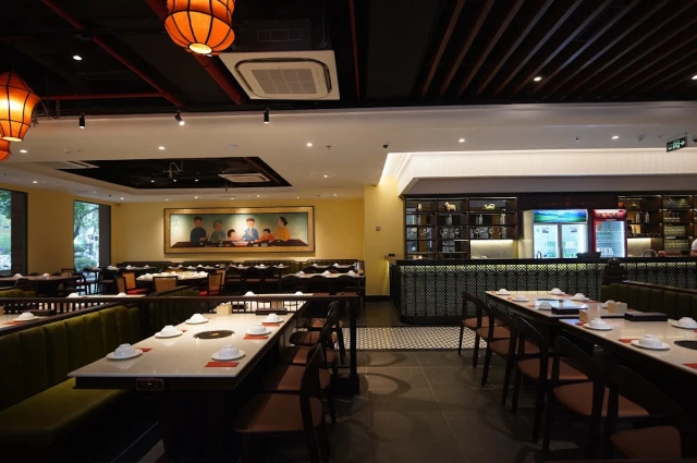 Chả Cá Hàng Sơn - Huỳnh Thúc Kháng - không gian 1