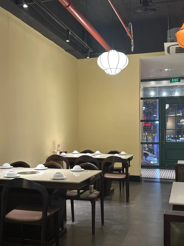 Chả Cá Hàng Sơn - Huỳnh Thúc Kháng - không gian 5