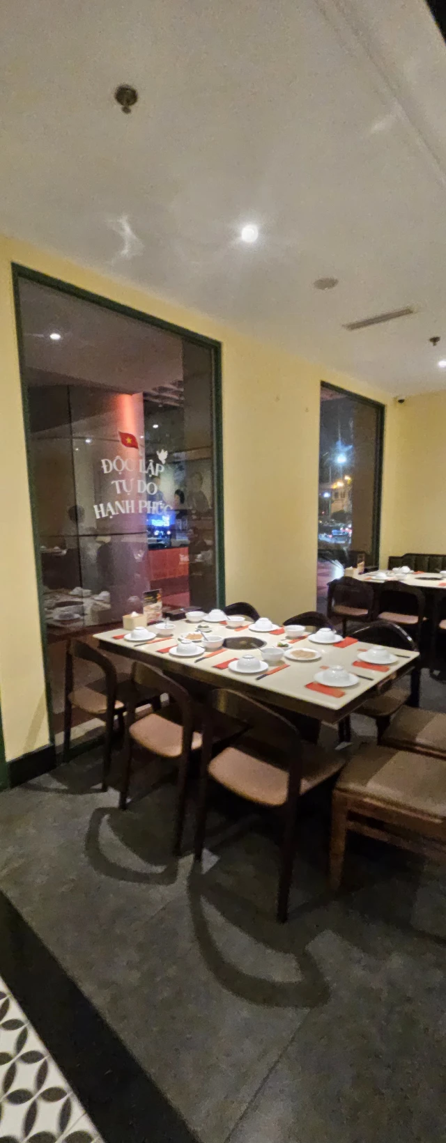 Chả Cá Hàng Sơn - Huỳnh Thúc Kháng - không gian 6