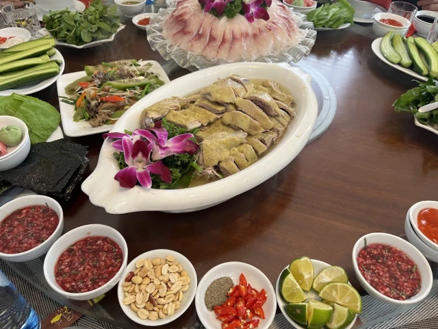 Vượng Quán - Nguyễn Như Uyên