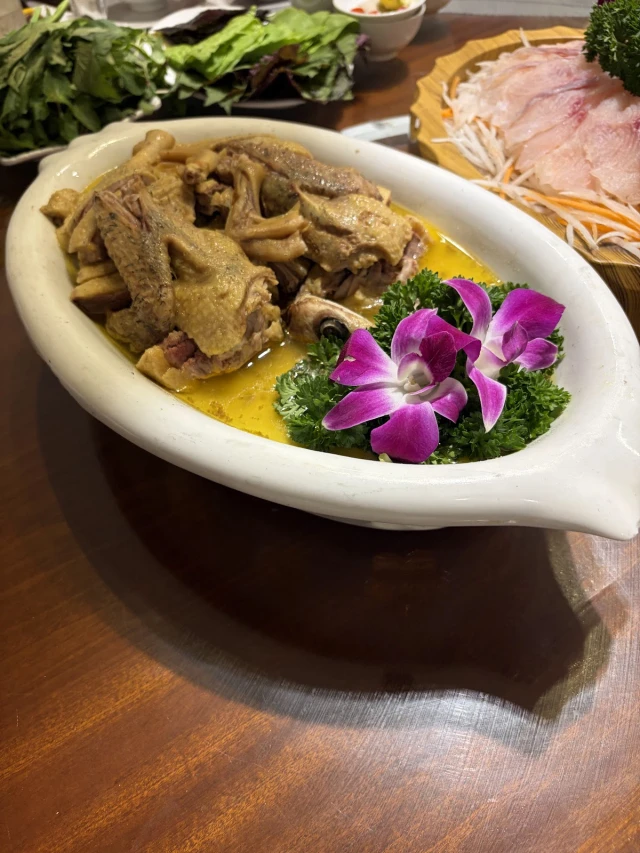 Vượng Quán - Nguyễn Như Uyên