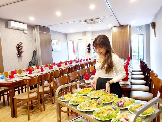 Vượng Quán - Nguyễn Như Uyên - không gian 4