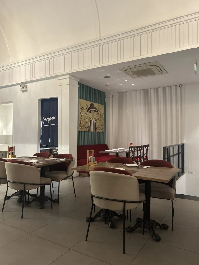 Le Monde Steak - Đào Tấn - không gian 3