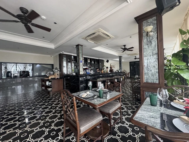 The Gourmet Corner - Tạ Hiện - không gian 2