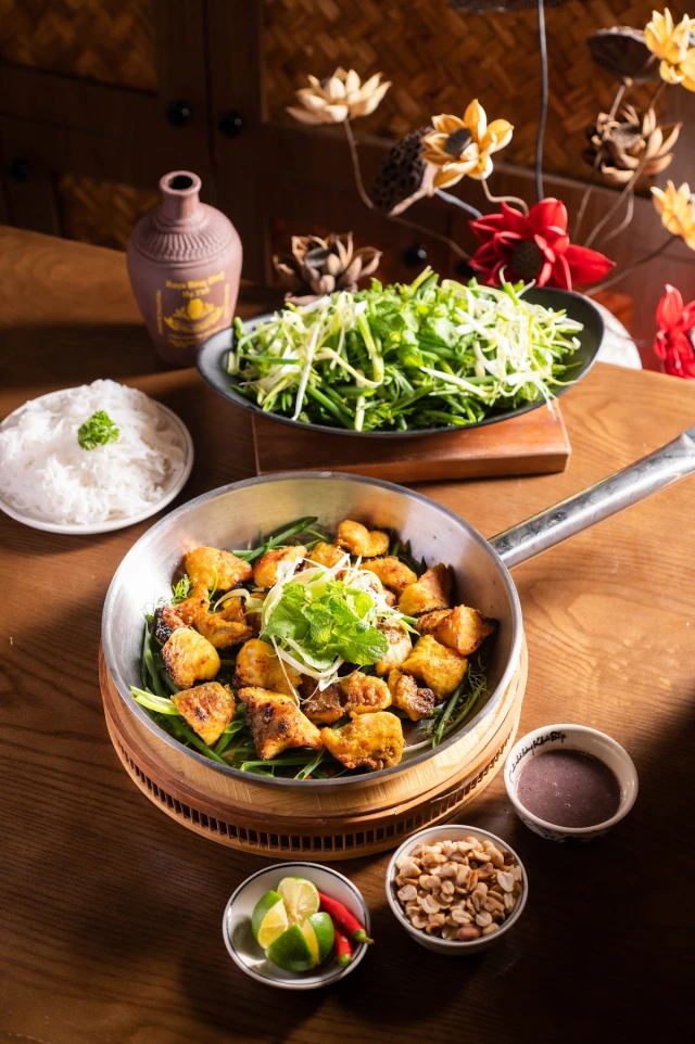 Bếp Khói - Ngoại Giao Đoàn