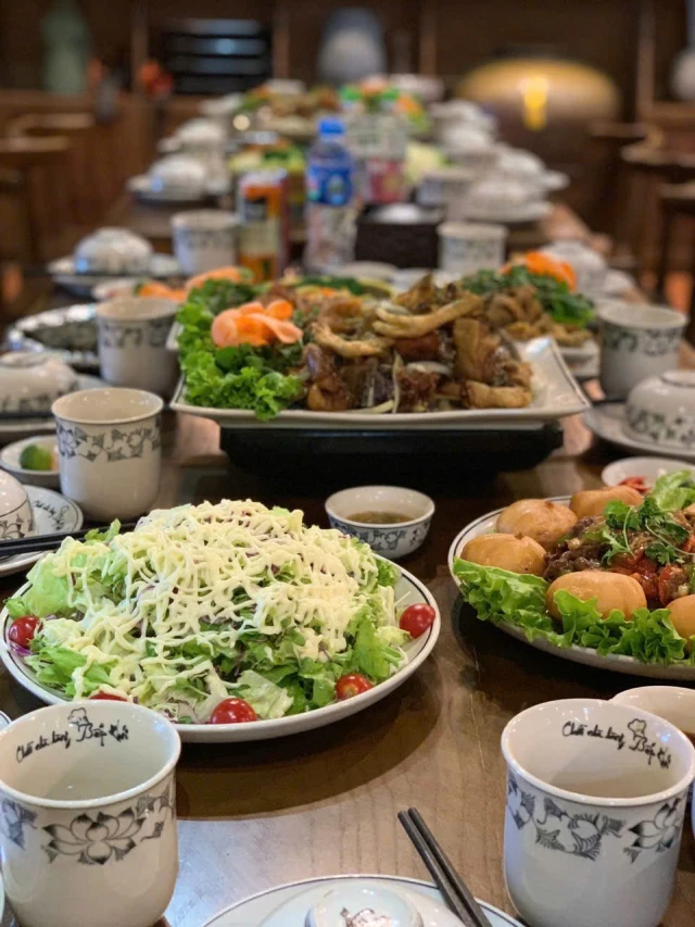 Bếp Khói - Ngoại Giao Đoàn