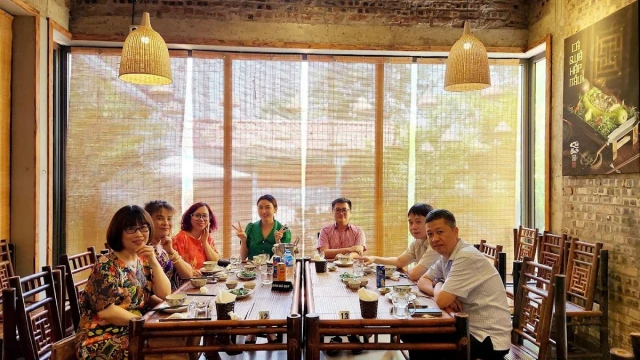 Bếp Khói - Ngoại Giao Đoàn - không gian 1