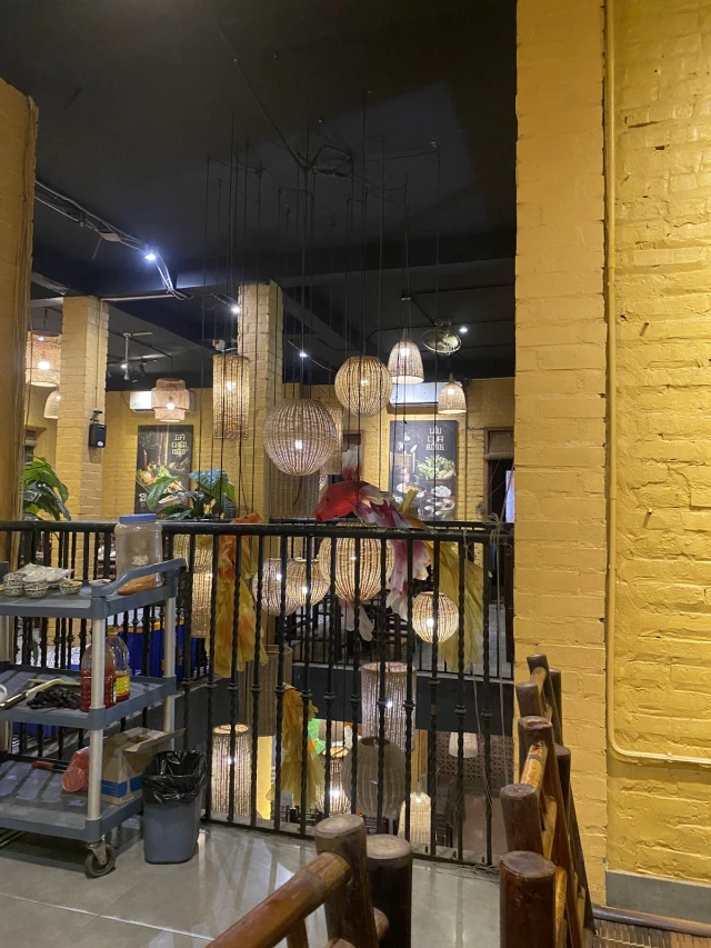 Bếp Khói - Ngoại Giao Đoàn - không gian 4