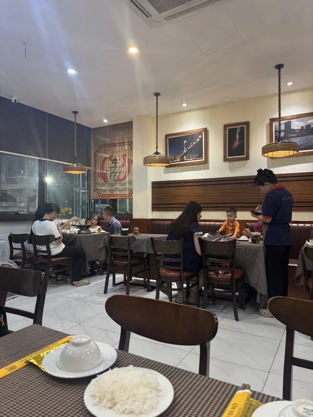 Chả Cá Ngon Hà Nội - Nguyễn Văn Lộc - không gian 2