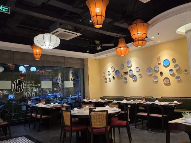 Chả cá Hàng Sơn - Hoàng Đạo Thuý - không gian 2