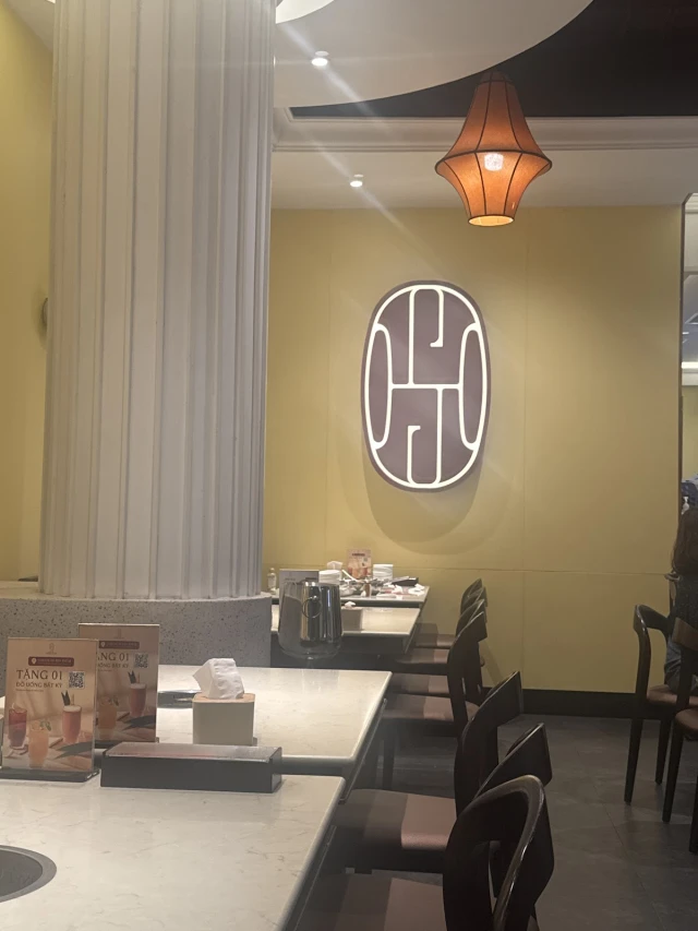 Chả cá Hàng Sơn - Hoàng Đạo Thuý - không gian 4