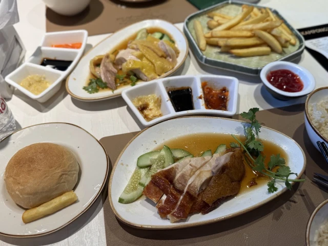 Kampong Chicken House – Cơm Gà Hải Nam - Trần Thái Tông