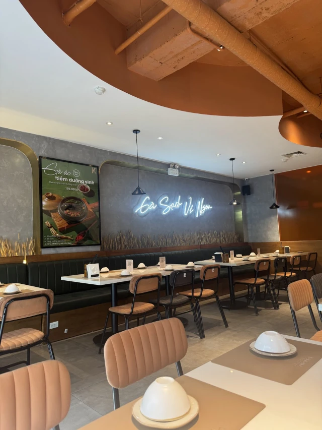Kampong Chicken House – Cơm Gà Hải Nam - Trần Thái Tông - không gian 1