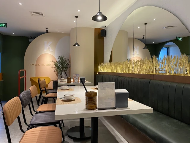 Kampong Chicken House – Cơm Gà Hải Nam - Trần Thái Tông - không gian 6
