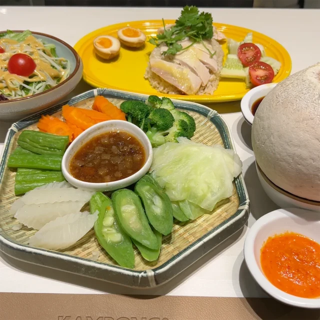 Kampong Chicken House - Nguyễn Văn Lộc