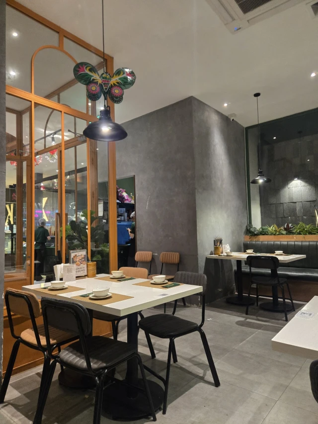 Kampong Chicken House - Nguyễn Văn Lộc - không gian 6