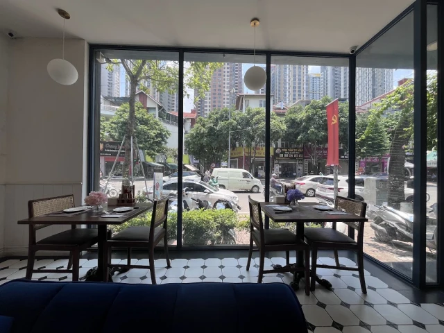 Le Monde Steak - Nguyễn Văn Lộc - không gian 1