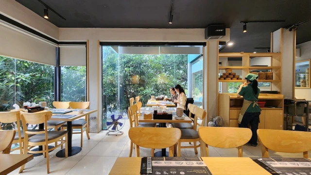 HaoChi Dimsum - Nguyễn Văn Lộc - không gian 5