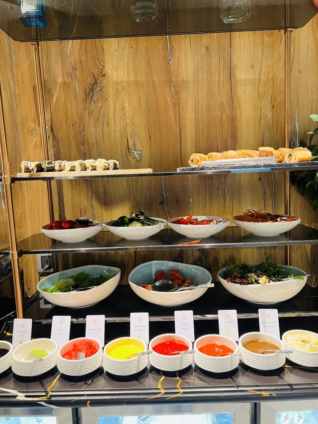 Red Bean Central Restaurant - Hàng Thùng