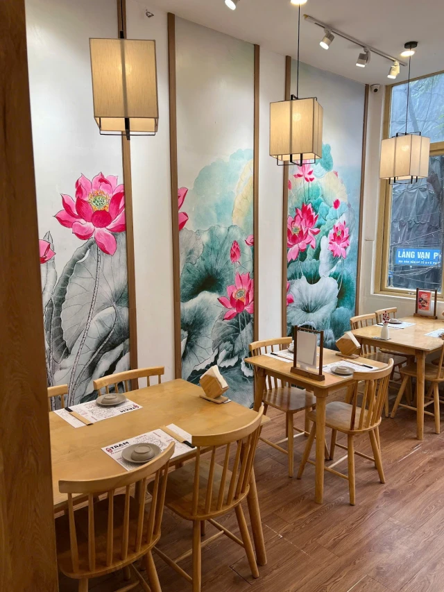 Trạm Sushi - Phan Kế Bính - không gian 1