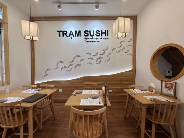 Trạm Sushi - Phan Kế Bính - không gian 4