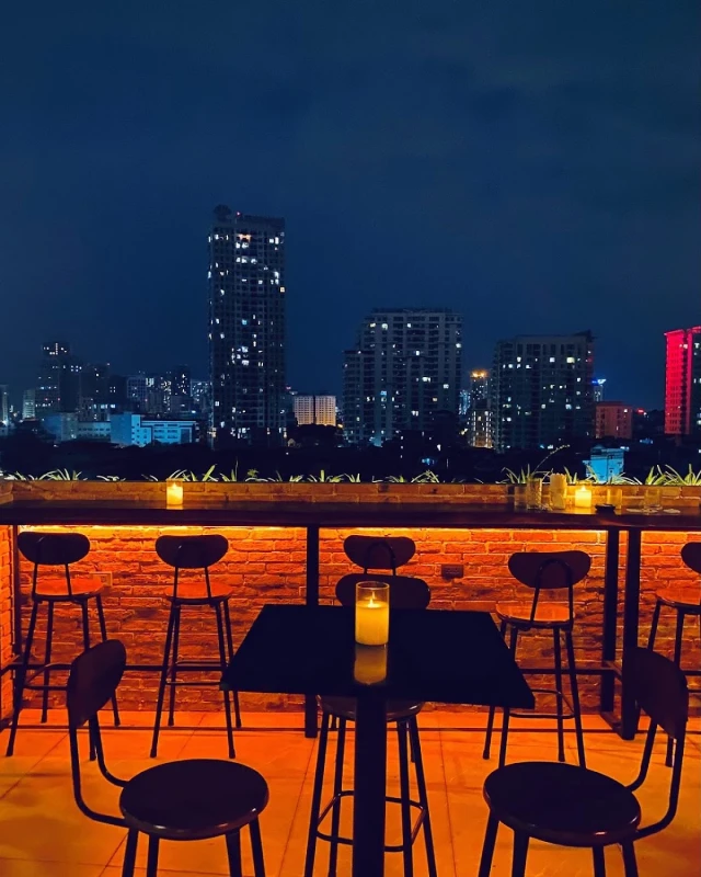 The Laputa Sky Pub & Chill - Nguyễn Khang - không gian 1