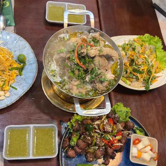Khunmae Thái - Văn Cao