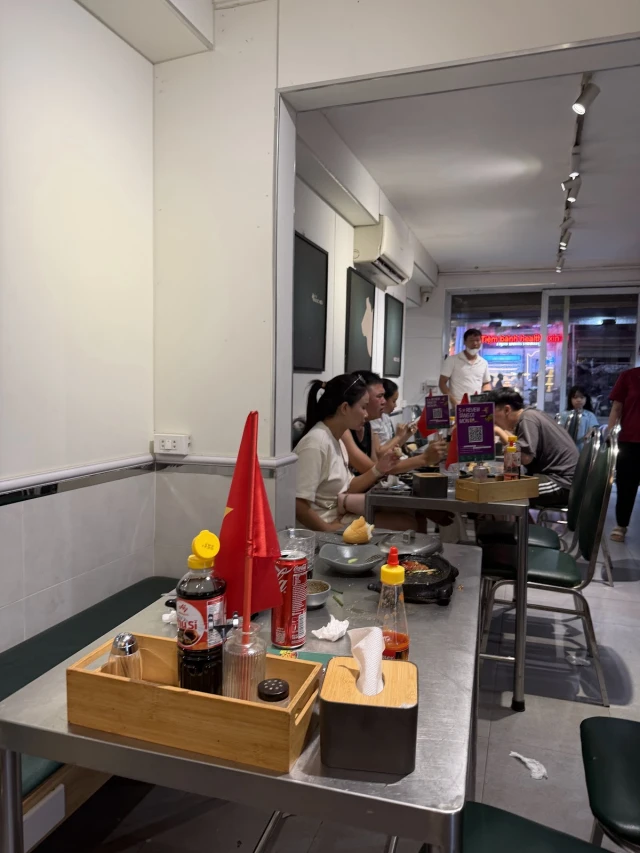 Bít Tết Ngọc Hiếu - Tô Hiệu - không gian 3