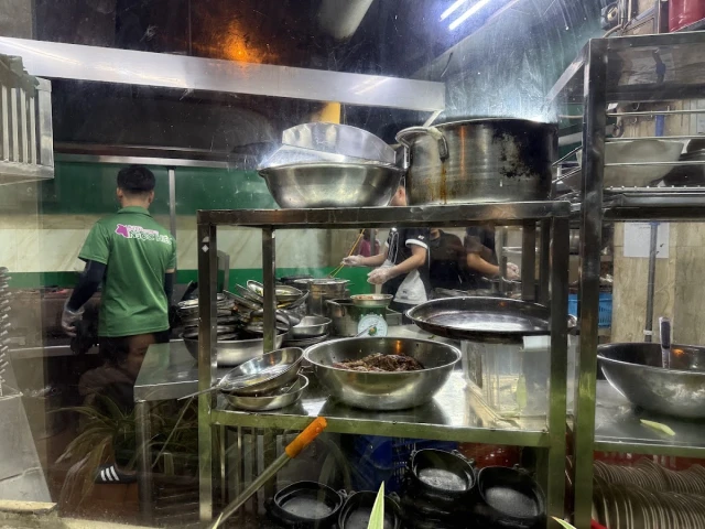 Bít Tết Ngọc Hiếu - Hoà Mã - không gian 2