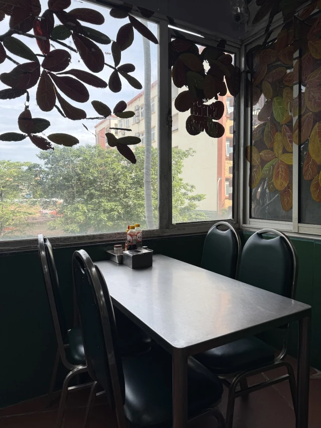 Bít Tết Ngọc Hiếu - Hoà Mã - không gian 5